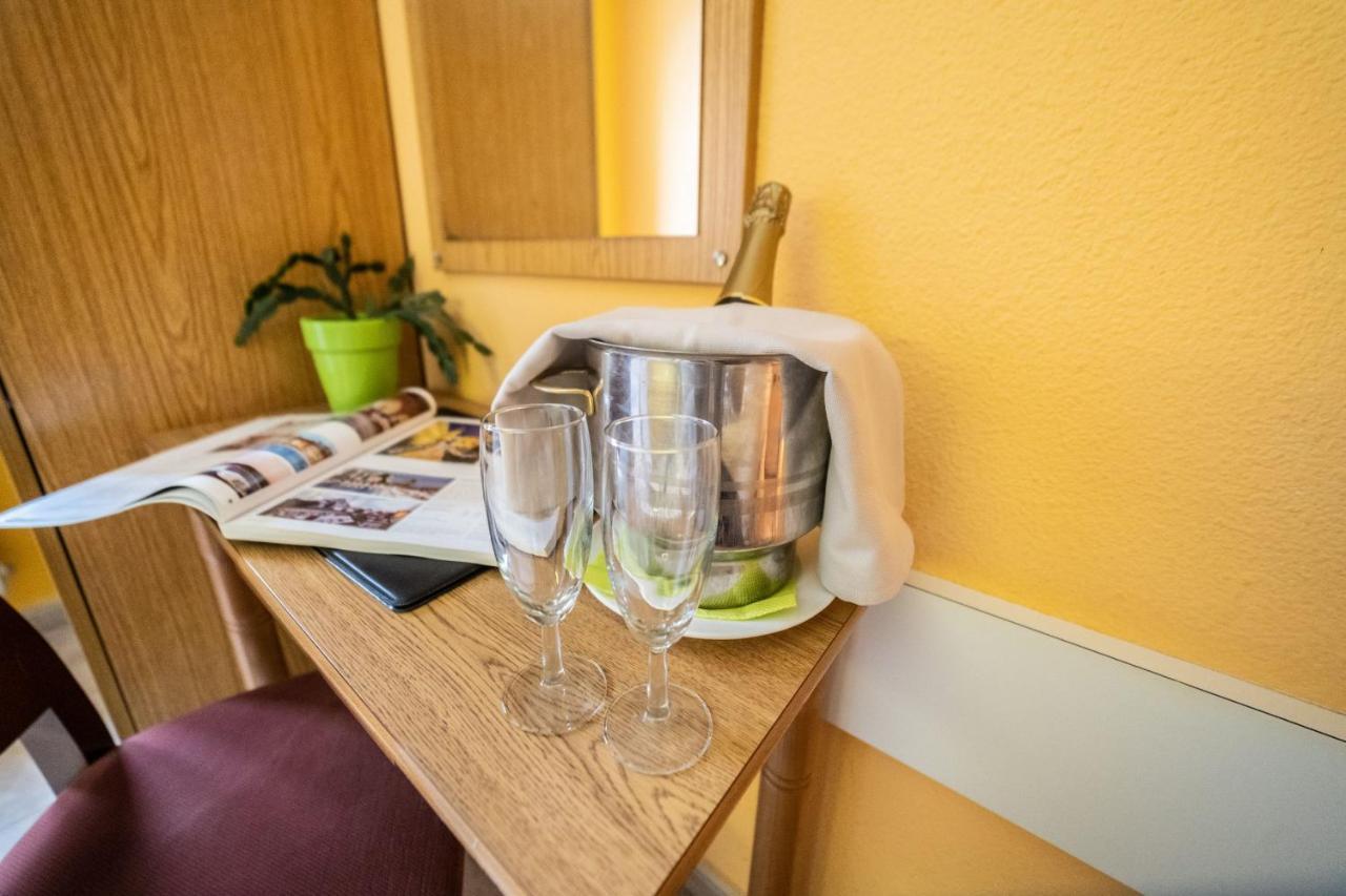 Hotel Les Terres LʼAldosa Eksteriør bilde