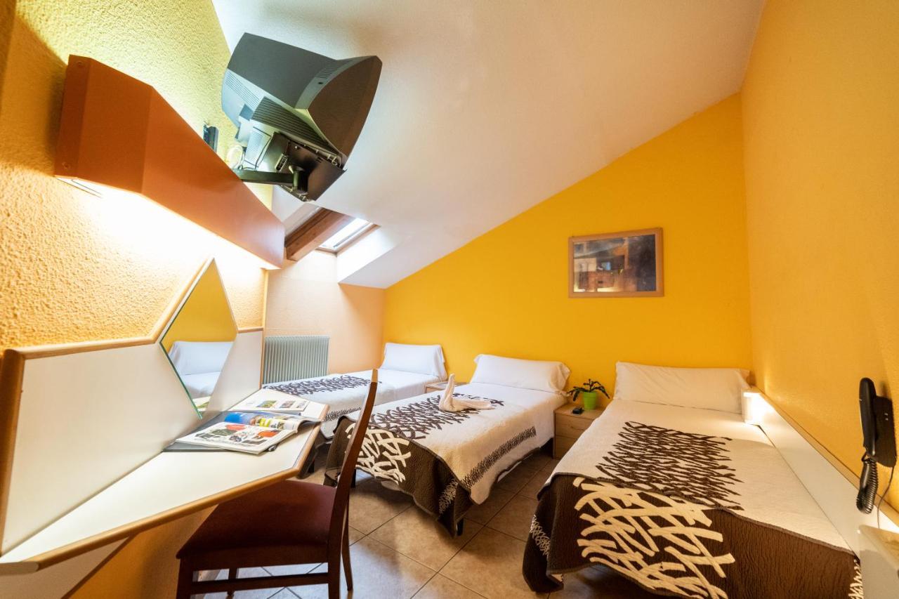 Hotel Les Terres LʼAldosa Eksteriør bilde