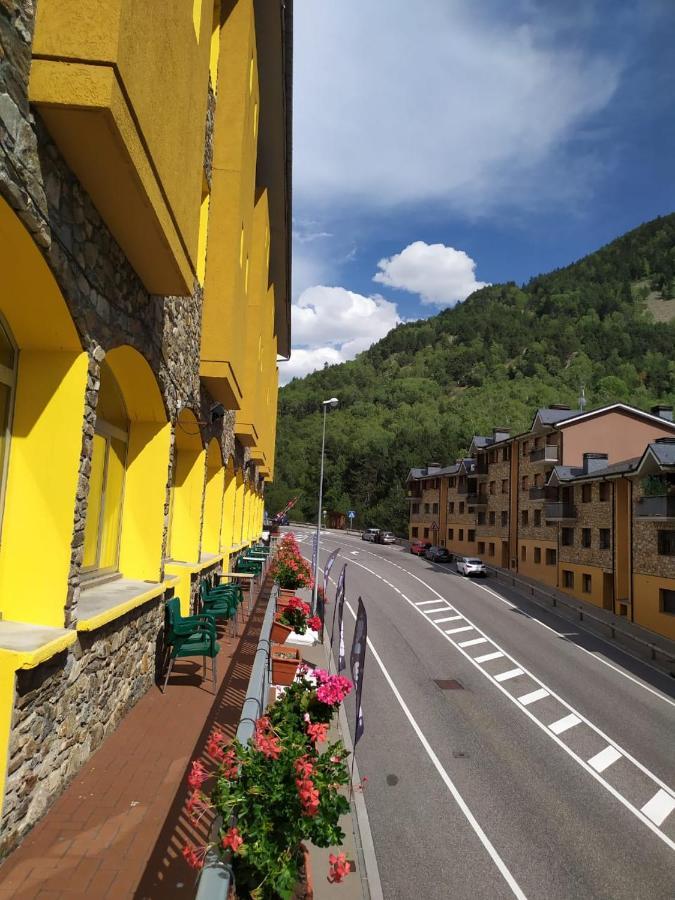 Hotel Les Terres LʼAldosa Eksteriør bilde