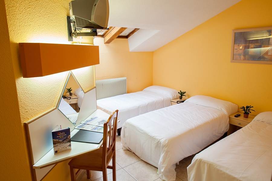 Hotel Les Terres LʼAldosa Eksteriør bilde